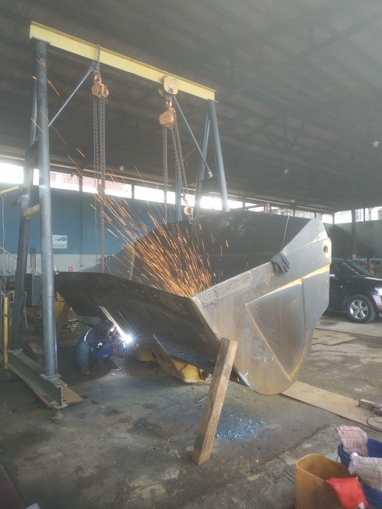 Rekondisi Alat Berat : Bucket Wheel Loader di Balikpapan