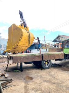 Perbaikan bucket excavator